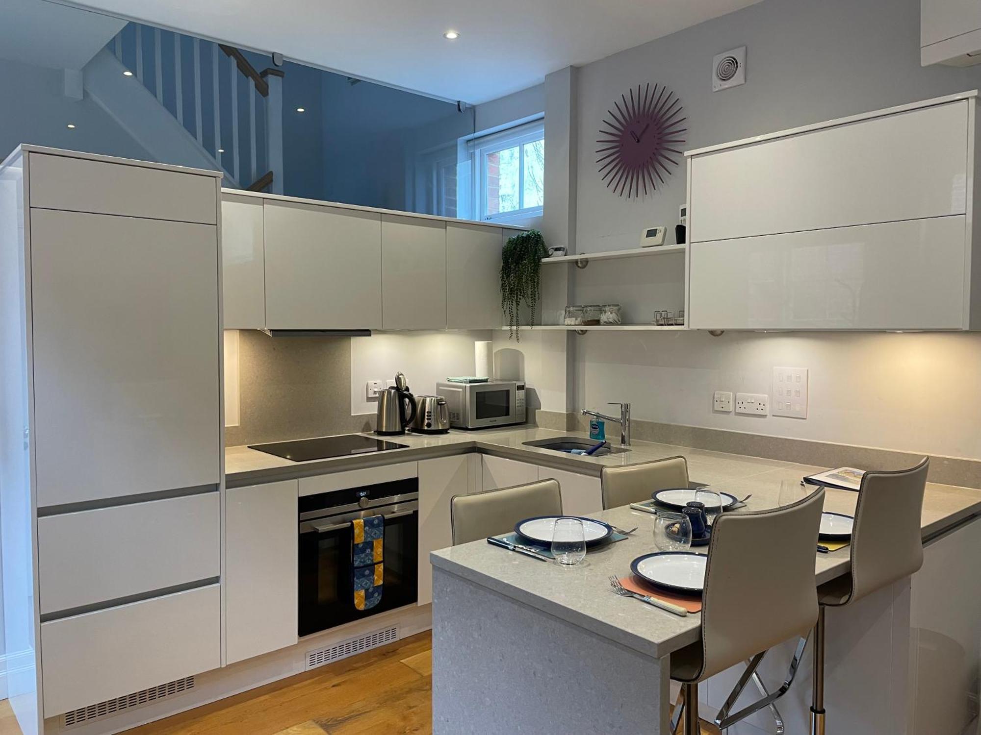 Charming & Cosy Town Centre Home With Parking Guildford Exterior foto