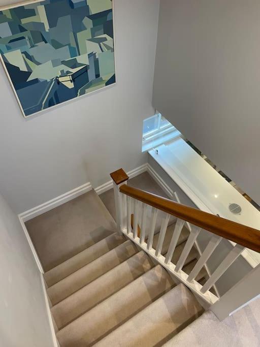 Charming & Cosy Town Centre Home With Parking Guildford Exterior foto
